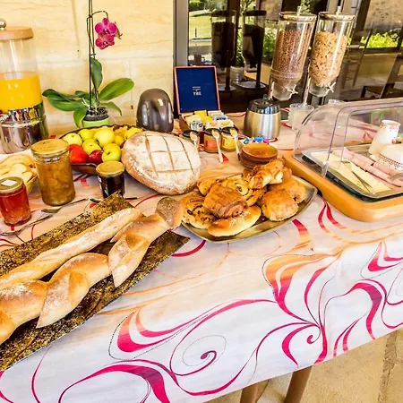 Et Table D'hotes - Domaine De Bardenat Марке