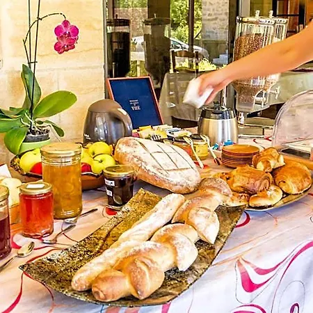 Bed and breakfast Et Table D'hotes - Domaine De Bardenat